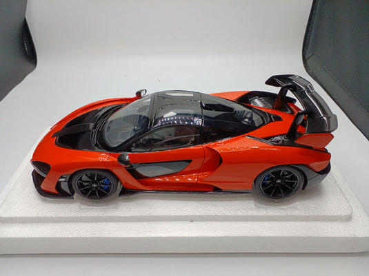 AUTOart 76078 McLAREN SENNA 1/18 Scale Car– Used