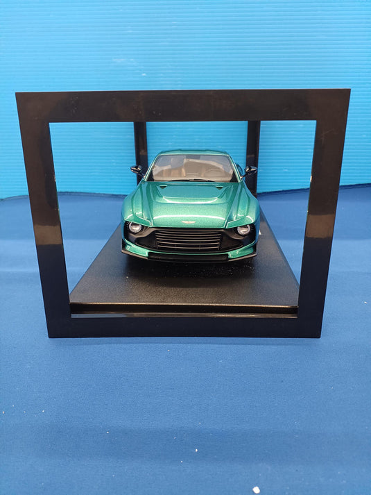 ASTON MARTIN GT SPIRIT 1/18 ASTON MARTIN VALKYRIE Diecast Car– Used