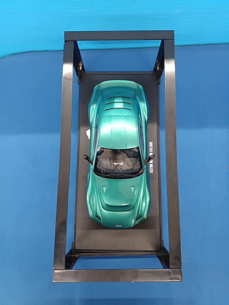 Load image into Gallery viewer, ASTON MARTIN GT SPIRIT 1/18 ASTON MARTIN VALKYRIE Diecast Car– Used
