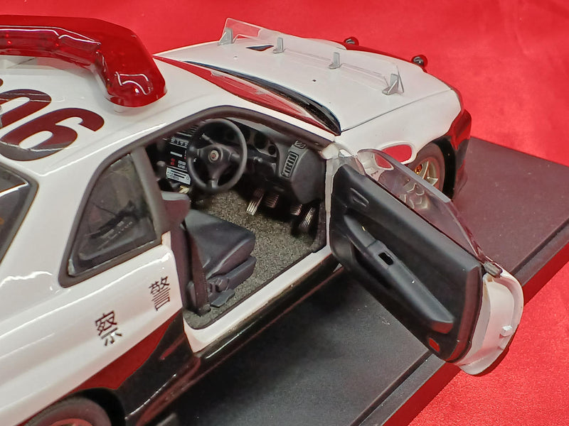 Cargue la imagen en el visor de la galería, AUTOart 77351 1/18 NISSAN SKYLINE GT-R R34 Saitama Police Car– Used

