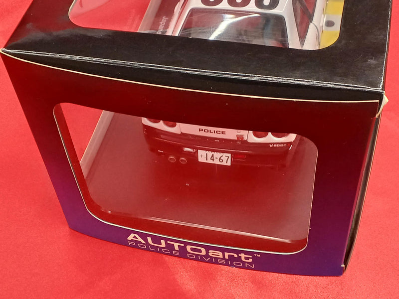 Cargue la imagen en el visor de la galería, AUTOart 77351 1/18 NISSAN SKYLINE GT-R R34 Saitama Police Car– Used
