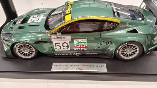 AUTOart DBR9 ASTON MARTIN RACING 1/18 Diecast Car– Used