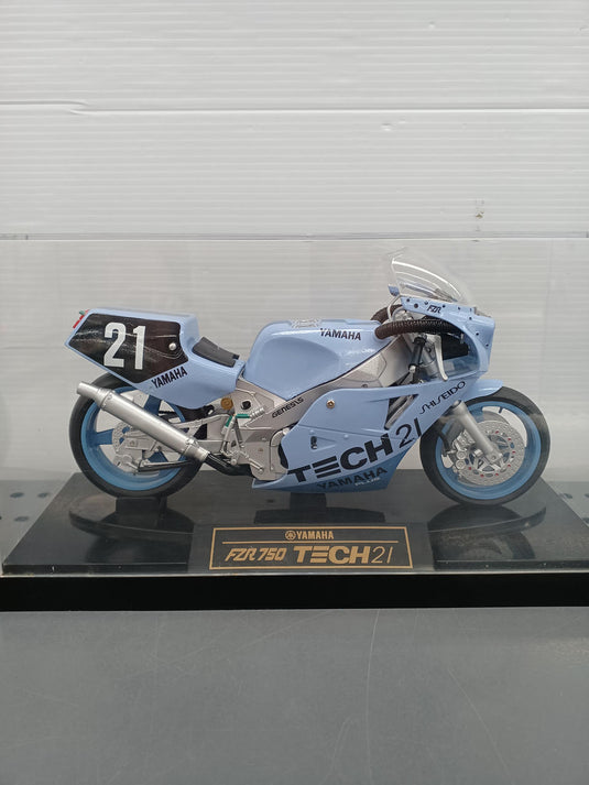 YAMAHA FZR750 TECH21 1/12 Scale Model Motorcycle– Used