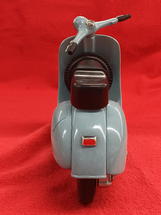 XONEX PIAGGIO LIMITED EDITION 1/6 VESPA 150 "SPORTIQUE" Scale Model– Used