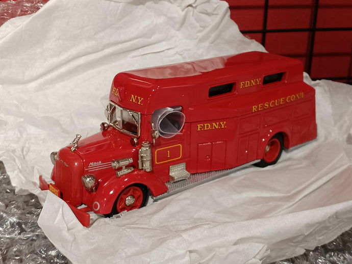 ASHTON MODELS 1948 Mack L-type Truck F.D.N.Y. 1/43 Scale Diecast Car– Used