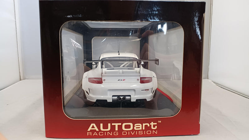 Cargue la imagen en el visor de la galería, AUTOart 1/18 Porsche 911 GT3 RSR &#39;2010 Plain Body 1/18 Scale Car– Used
