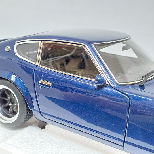 AUTOart "Devil Z" Midnight Blue Nissan Fairlady Z (S30) 1/18 Scale Model Car– Used