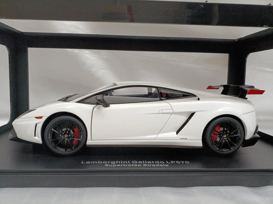 AUTOart Lamborghini Gallardo LP570 Super Trofeo Stradale Scale Model Car