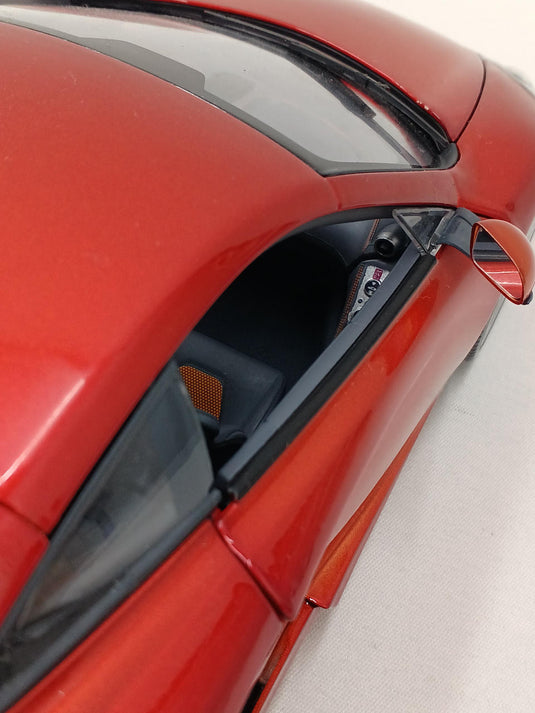 MINICHAMPS 519101330 1/18 McLaren MP4-12C Diecast Model Car