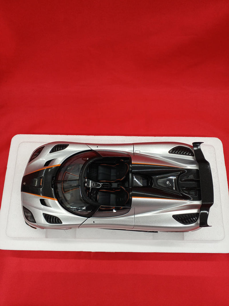 Carica immagine in Galleria Viewer, AUTOart 79024 1/18 Koenigsegg Agera RS Diecast Model Car
