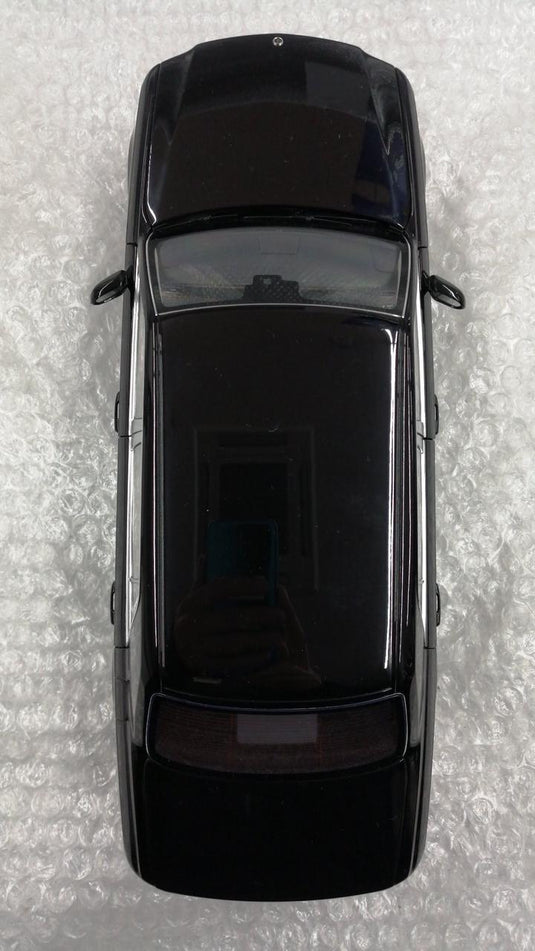 AUTOART Toyota Century 1/18 Scale Model– Used