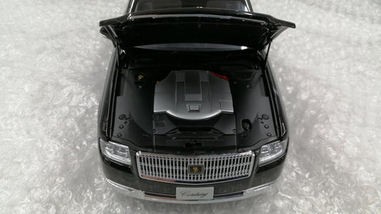 AUTOART Toyota Century 1/18 Scale Model– Used