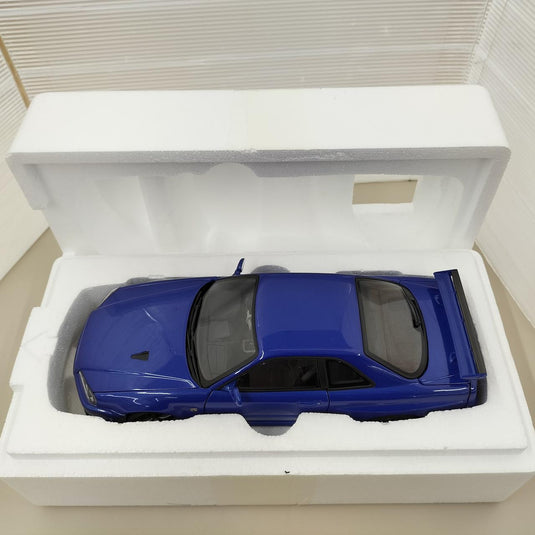 AUTOart Skyline GT-R (R34) V-SPEC II 1/18 Scale Model Car– Used
