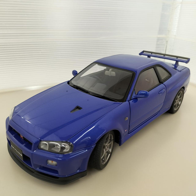Load image into Gallery viewer, AUTOart Skyline GT-R (R34) V-SPEC II 1/18 Scale Model Car– Used
