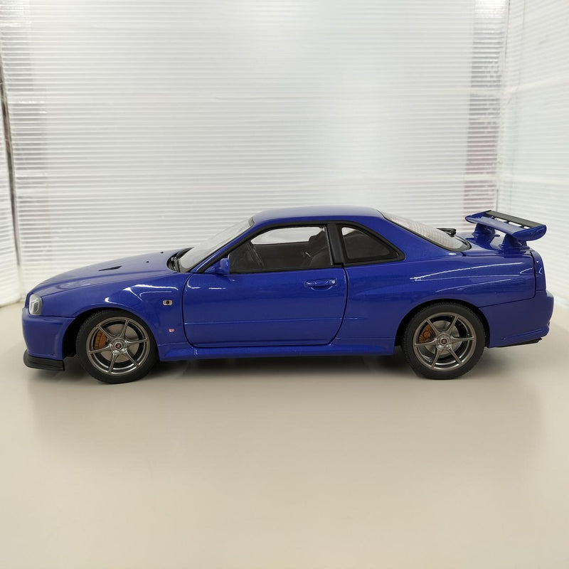 Load image into Gallery viewer, AUTOart Skyline GT-R (R34) V-SPEC II 1/18 Scale Model Car– Used
