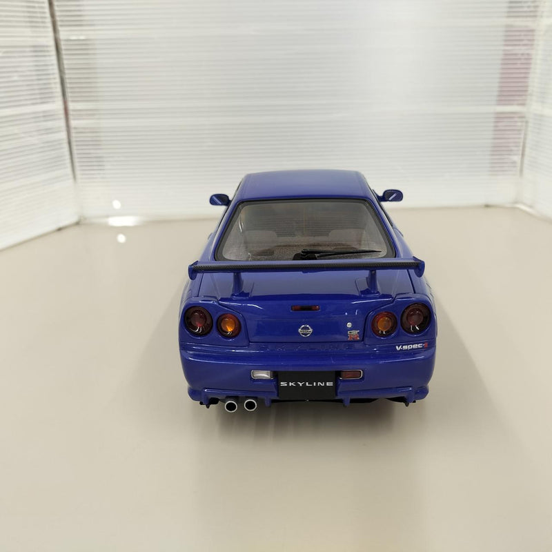 Load image into Gallery viewer, AUTOart Skyline GT-R (R34) V-SPEC II 1/18 Scale Model Car– Used
