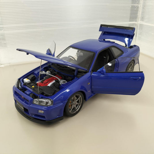 AUTOart Skyline GT-R (R34) V-SPEC II 1/18 Scale Model Car– Used
