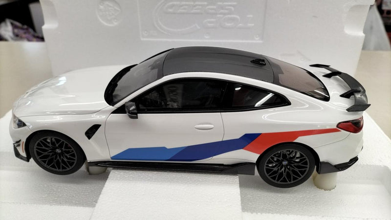 Cargue la imagen en el visor de la galería, TSM TOP SPEED BMW M4 M-Performance Alpine White 1/18 Diecast Car– Used

