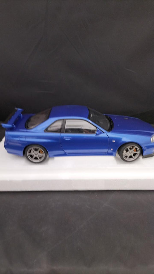 AUTOart NISSAN SKYLINE GT-R (R34) V-SPEC 1/18 Model Car– Used