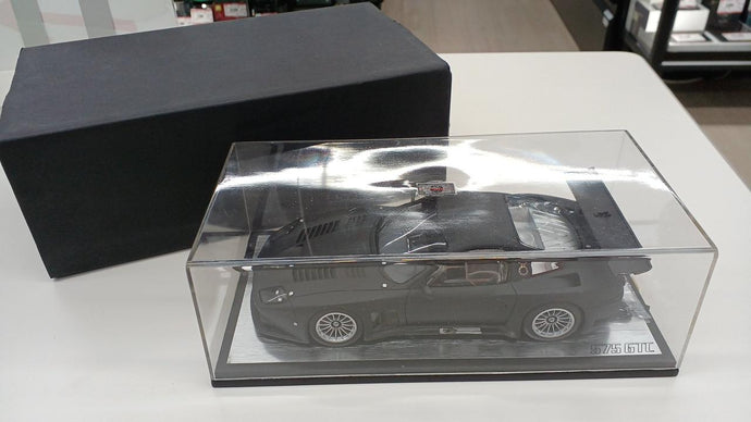 SPARK Ferrari 575 GTC Model Car– Used