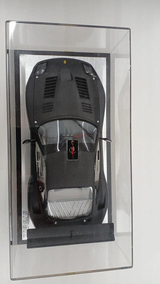 SPARK Ferrari 575 GTC Model Car– Used