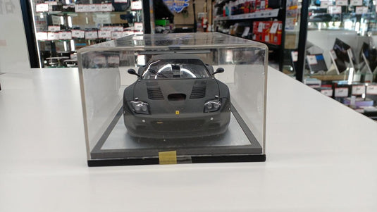 SPARK Ferrari 575 GTC Model Car– Used