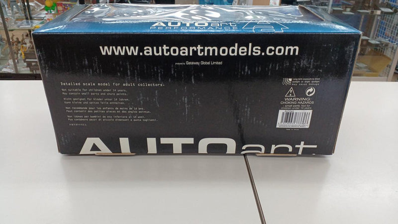 Load image into Gallery viewer, AUTOART SKYLINE R34 GTR SPECIAL WHEEL VERSION 1/18 Scale Car– Used
