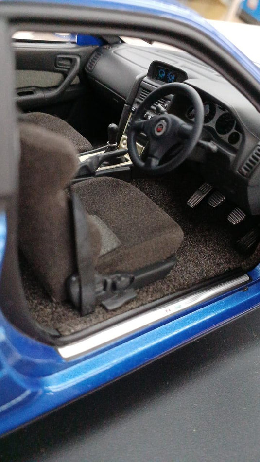 AUTOART SKYLINE R34 GTR SPECIAL WHEEL VERSION 1/18 Scale Car– Used