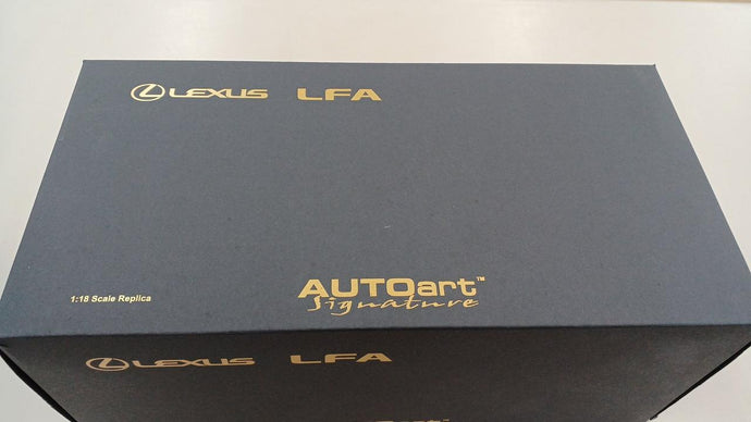 AUTOART SIGNATURE [78831] 1/18 Lexus LFA (Whitest White)– Used
