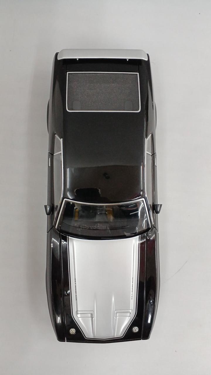 Load image into Gallery viewer, AUTOART MILLENNIUM 1/18 FORD MUSTANG MACH I FASTBACK &#39;71 (Black)– Used
