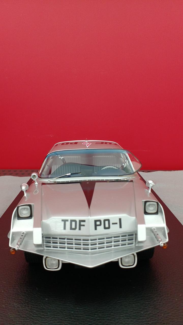 Laden Sie das Bild in Galerie -Viewer, AMIE AM18003 Ultra Garrison Pointer Late Version 1/18 Scale Car– Used
