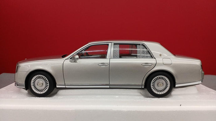 AUTOart [78770] Toyota Century Special 1/18 Scale Model Car– Used