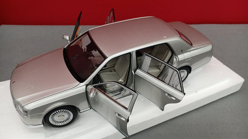 Load image into Gallery viewer, AUTOart [78770] Toyota Century Special 1/18 Scale Model Car– Used
