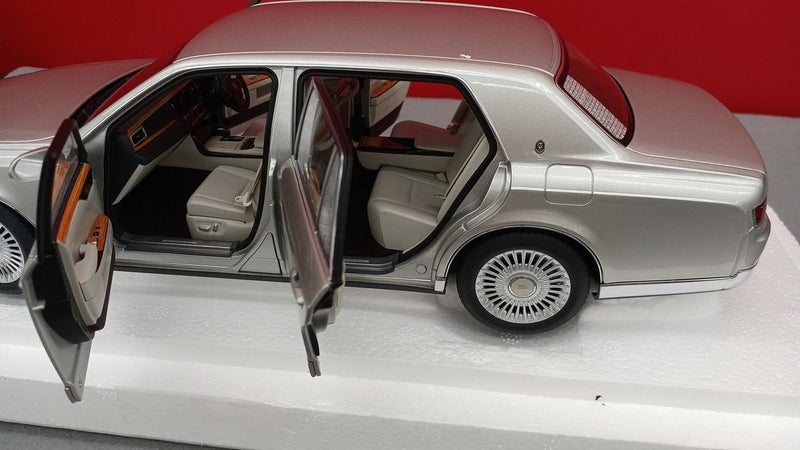 Load image into Gallery viewer, AUTOart [78770] Toyota Century Special 1/18 Scale Model Car– Used
