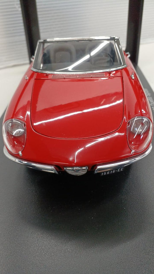 AUTOart Alfa Romeo 1600 Duetto Spider 1/18 Scale Model Car– Used