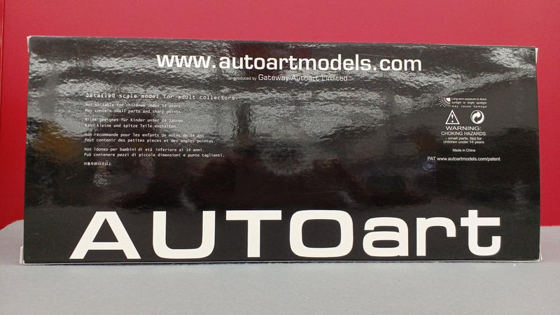 Cargue la imagen en el visor de la galería, AUTOart 78765 Black TOYOTA CENTURY 1/18 Scale Car– Used
