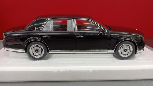 AUTOart 78765 Black TOYOTA CENTURY 1/18 Scale Car– Used