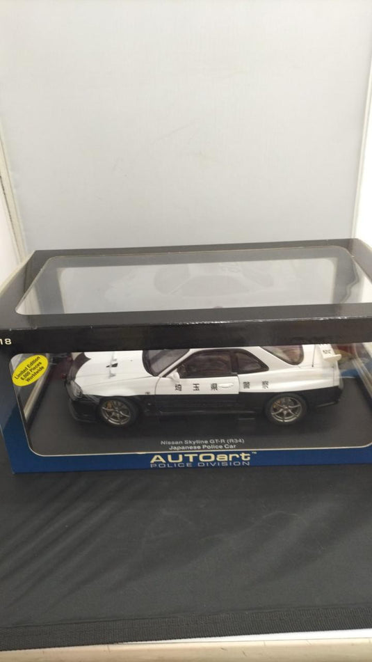 AUTOART JAPANESE POLICE CAR Saitama Police #806 NISSAN SKYLINE GT-R R34 1/18– Used