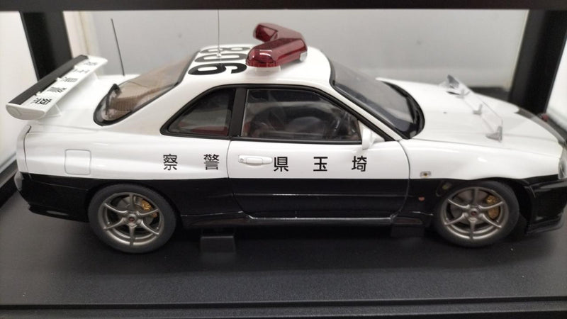 Load image into Gallery viewer, AUTOART JAPANESE POLICE CAR Saitama Police #806 NISSAN SKYLINE GT-R R34 1/18– Used
