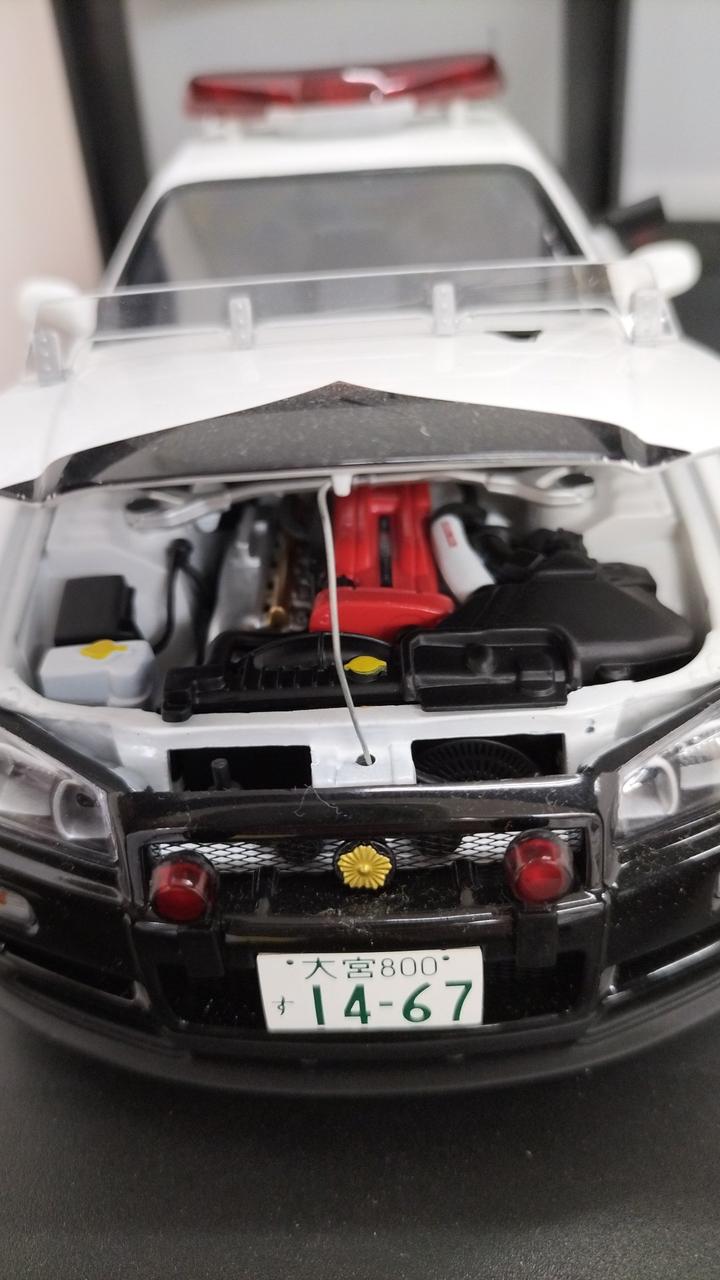 Load image into Gallery viewer, AUTOART JAPANESE POLICE CAR Saitama Police #806 NISSAN SKYLINE GT-R R34 1/18– Used
