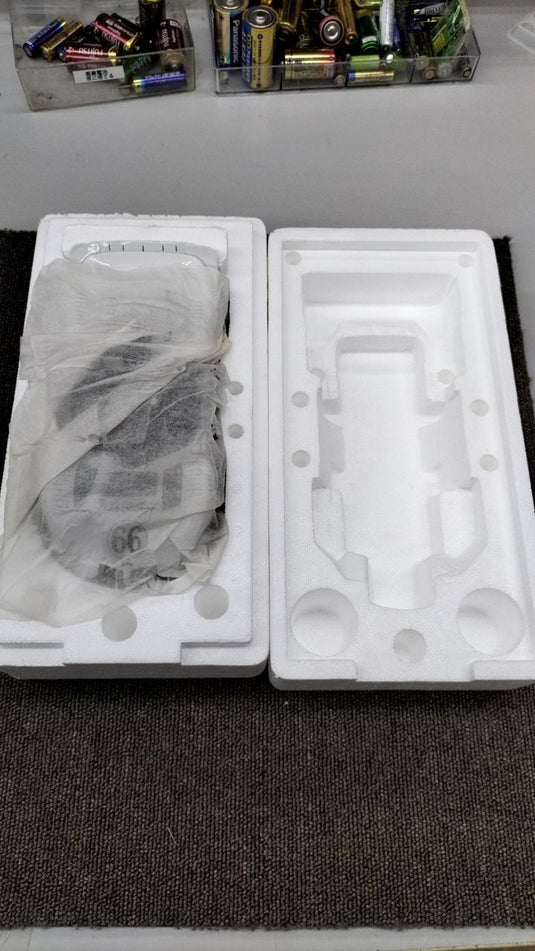 AUTO ART CHAPARRAL 2 1/18 Scale Model Car– Used
