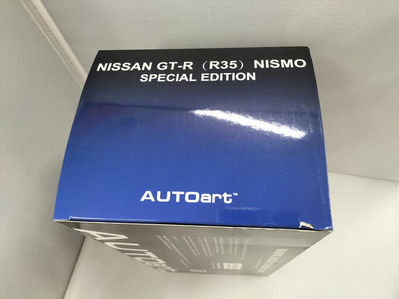 Load image into Gallery viewer, AUTOart Nissan GT-R (R35) Nismo Special Edition 1/18 Scale Car– Used
