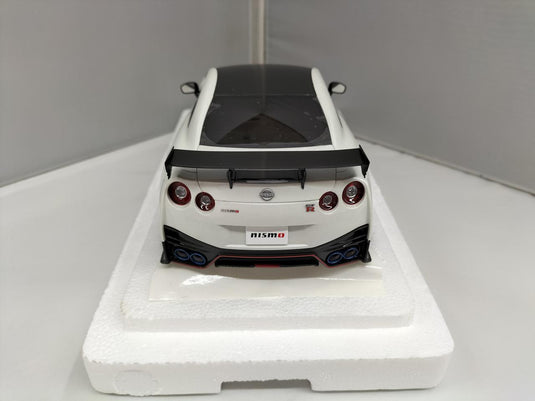 AUTOart Nissan GT-R (R35) Nismo Special Edition 1/18 Scale Car– Used