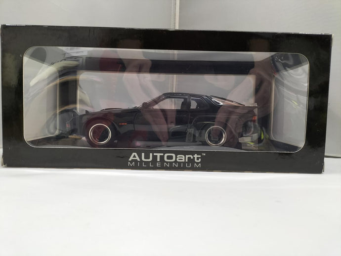 AUTOart Porsche 924 Carrera GT 1980 1/18 Scale Car– Used