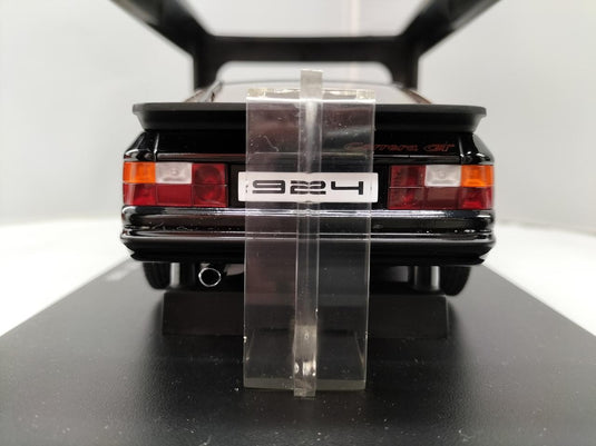 AUTOart Porsche 924 Carrera GT 1980 1/18 Scale Car– Used