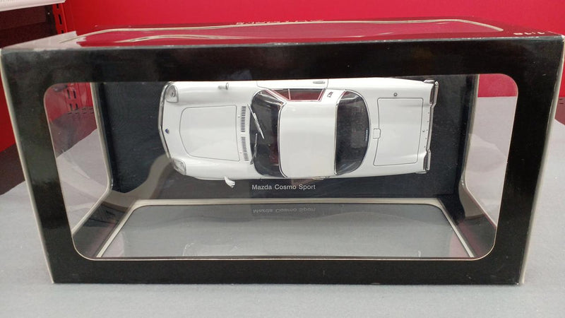 Load image into Gallery viewer, AUTOart MILLENNIUM MAZDA COSMO SPORT White 1/18 Scale Car– Used
