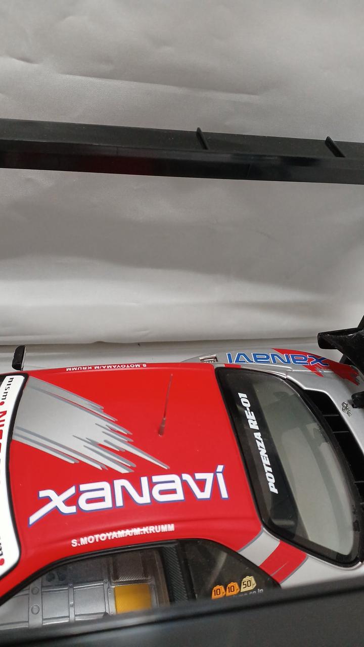 Carica immagine in Galleria Viewer, AUTOart 1:18 XANAVI NISMO GT-R 2003 Scale Model Car– Used
