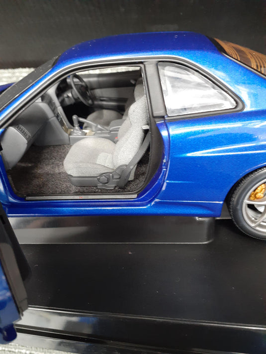 AUTOART NISSAN SKYLINE 1/18 Scale Model Car– Used