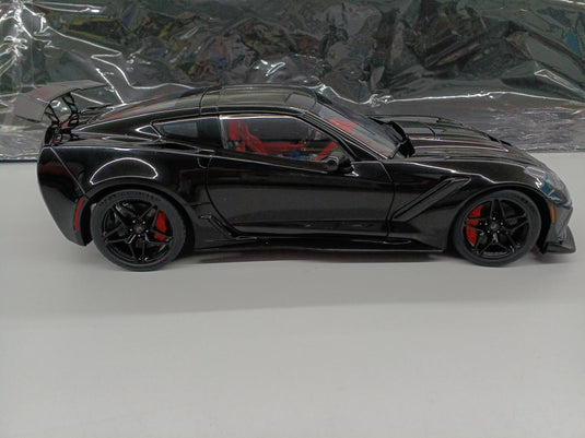 AUTOart Chevrolet Corvette C7 ZR1 1/18 Composite Diecast Model– Used