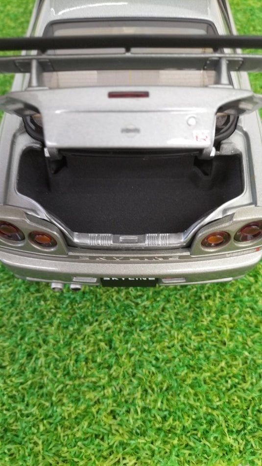 AUTOart NISSAN SKYLINE 1/18 Scale Model Car– Used